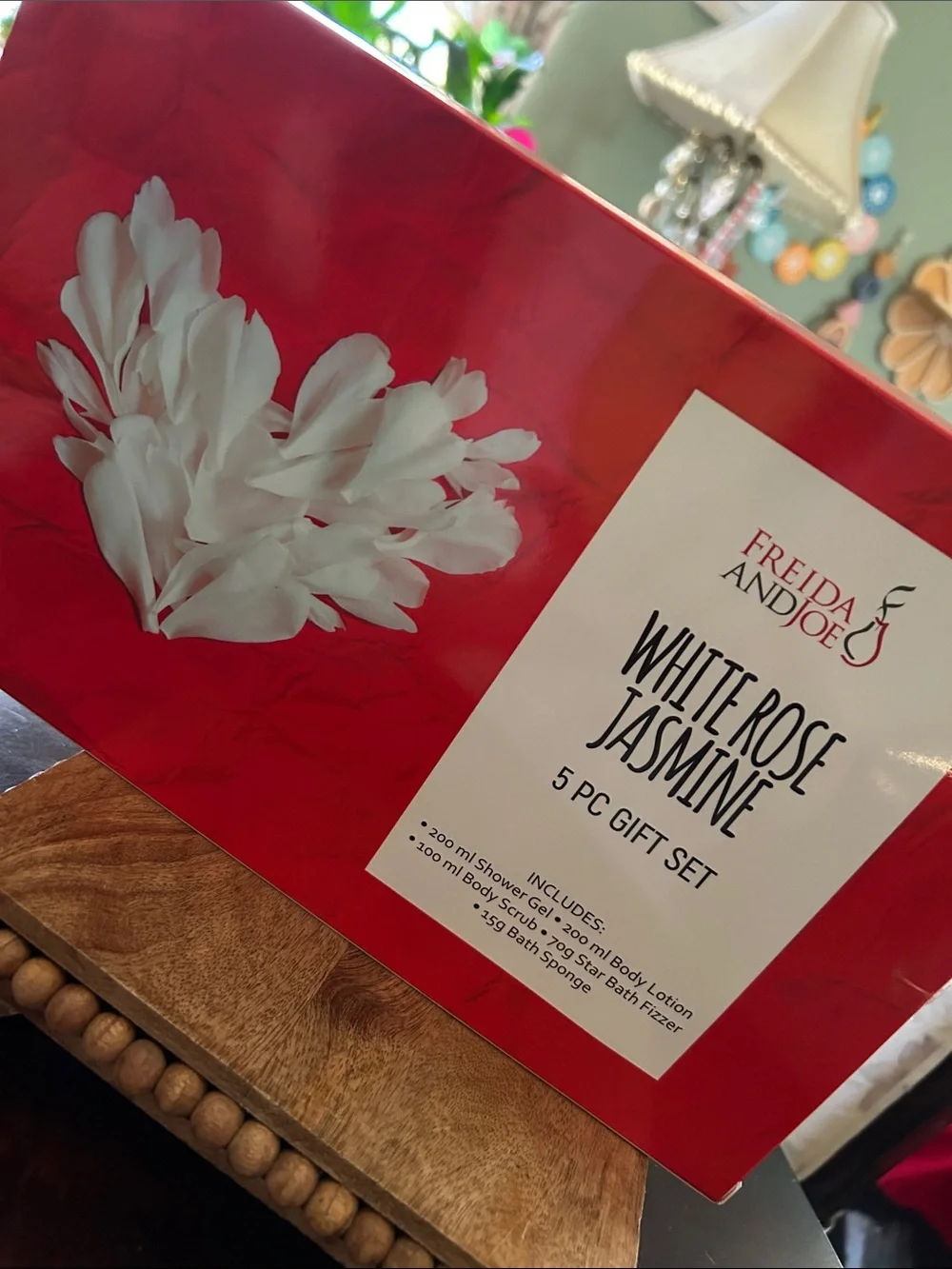White Rose Jasmine 5 Piece Gift Set New Sealed Package